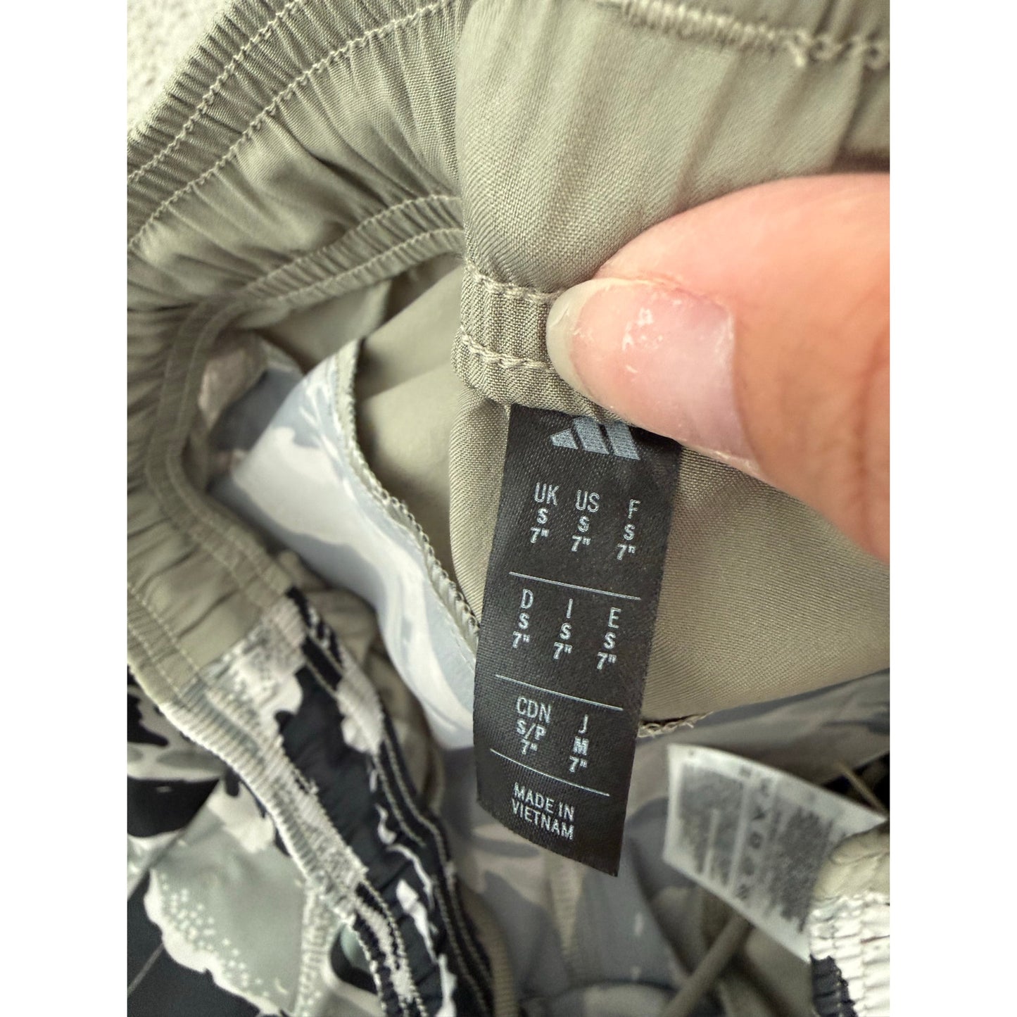 New Mens Adidas Camo Outfit-S (Retail $75)
