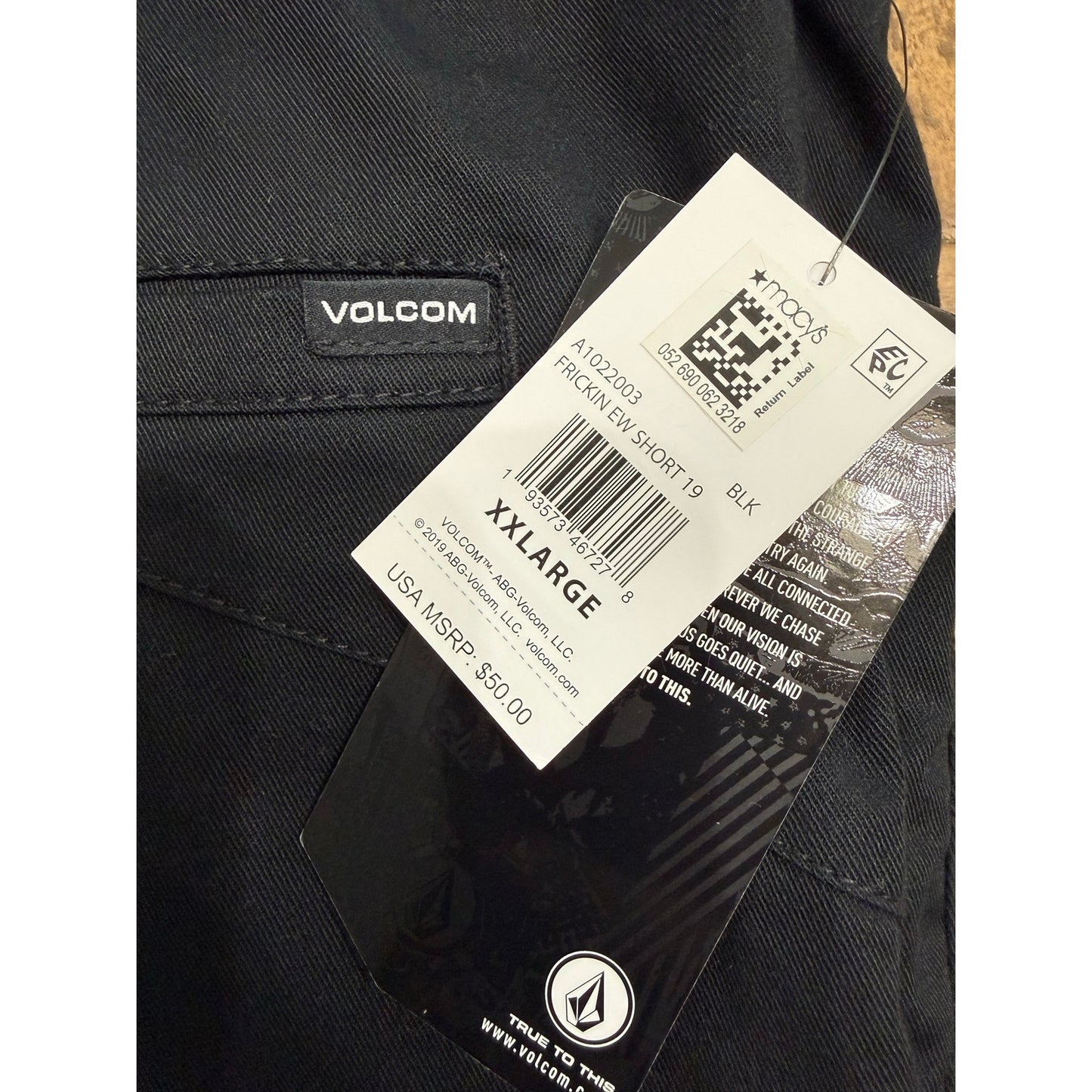 New 2 Mens Volcom Shorts-38 XXL