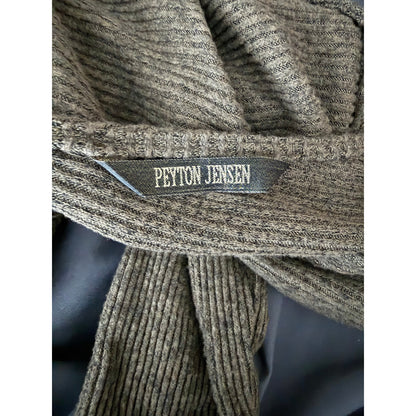 Like New Peyton Jensen l/s-S