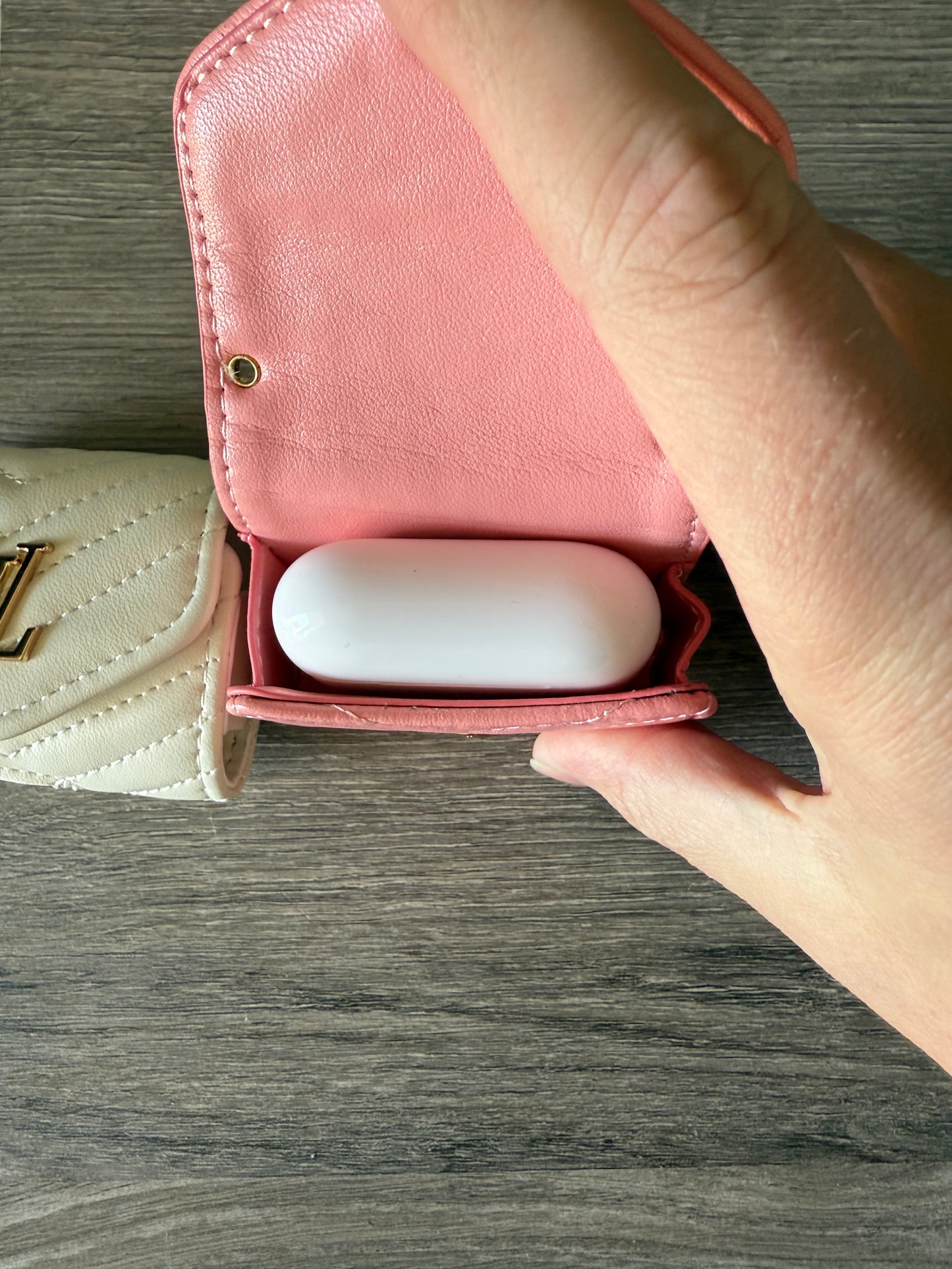 AirPod Pro/Pro 2 and Airpod 4 Case with Gold Accents