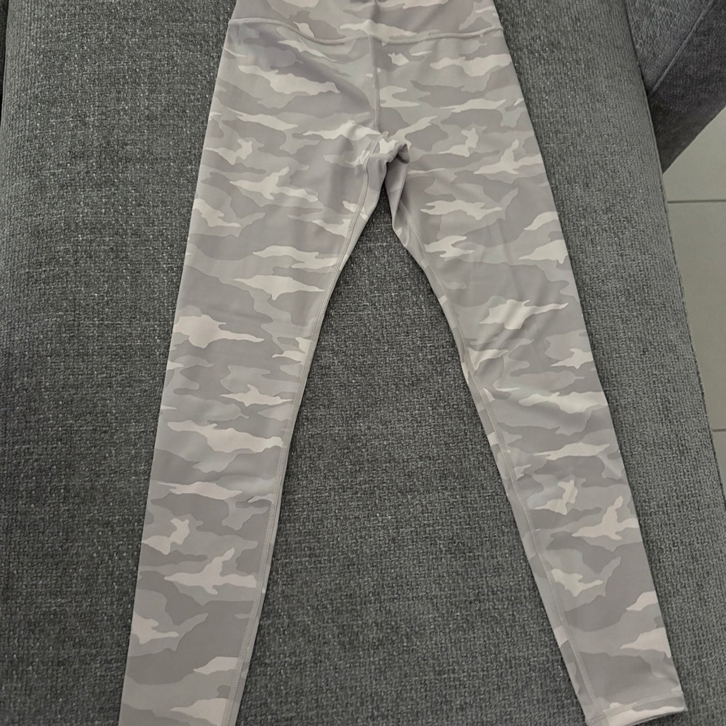 Athleta Elation 7/8 Camo Leggings S-Tall