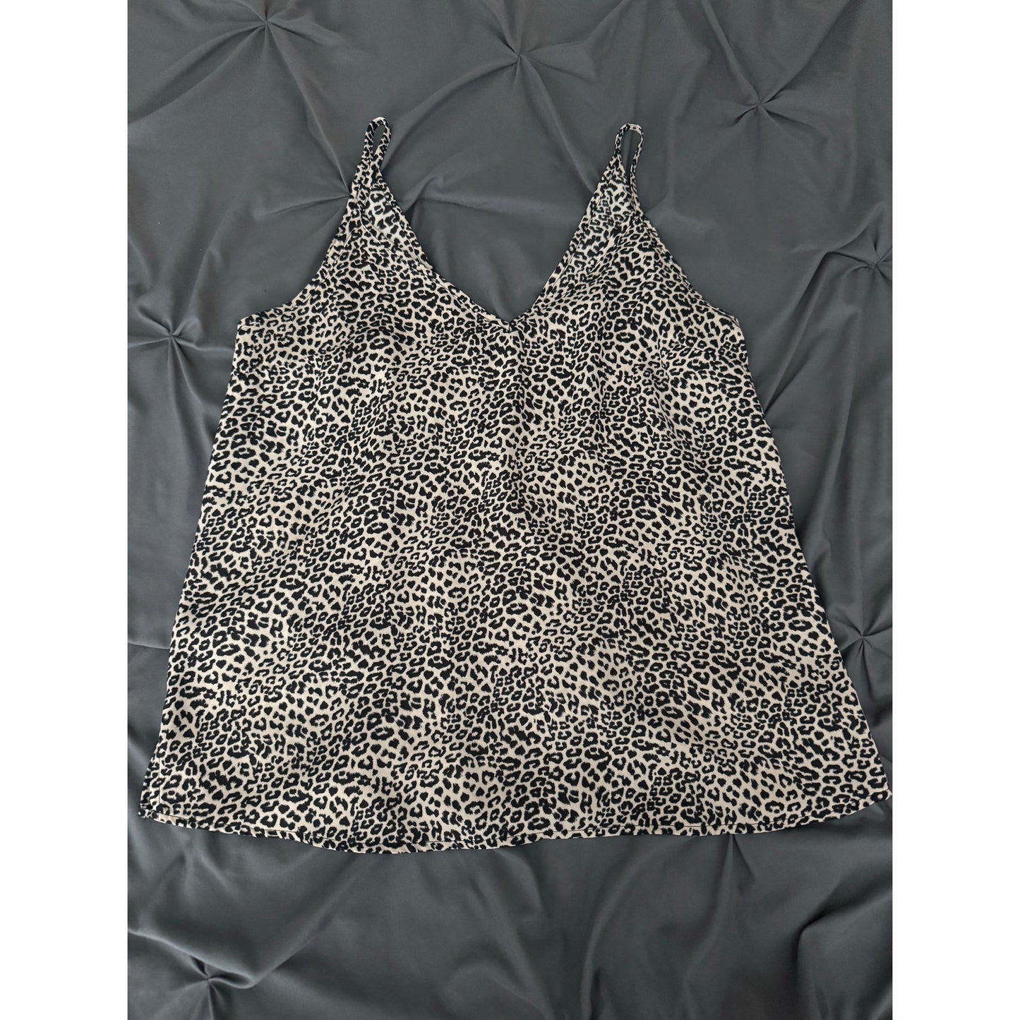 Like New Allison Joy leopard blouse-S