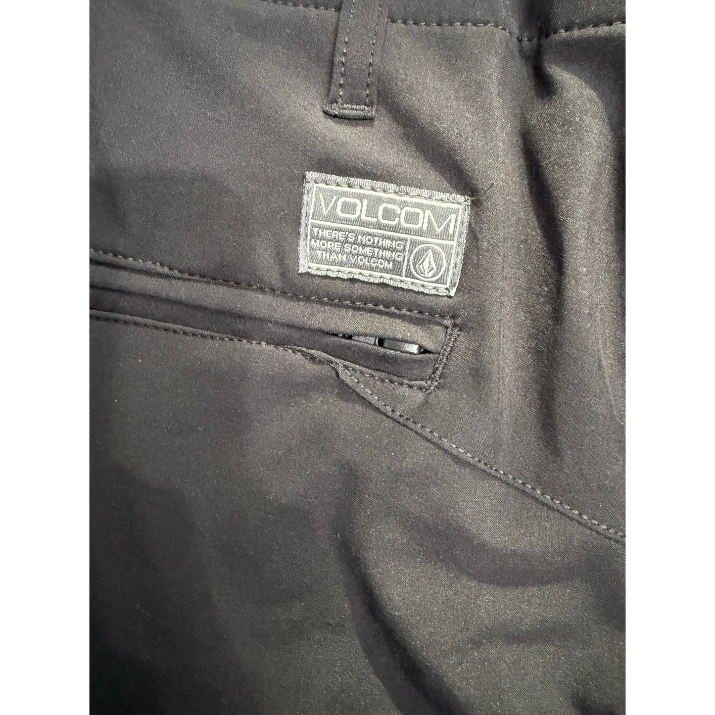 New 2 Mens Volcom Shorts-38 XXL